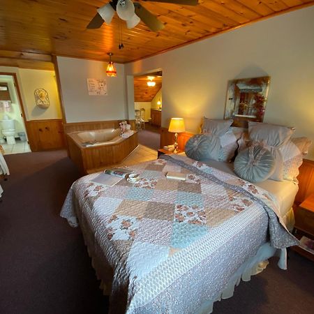 Savannah House Wine Country Inn & Cottages Himrod Exteriör bild