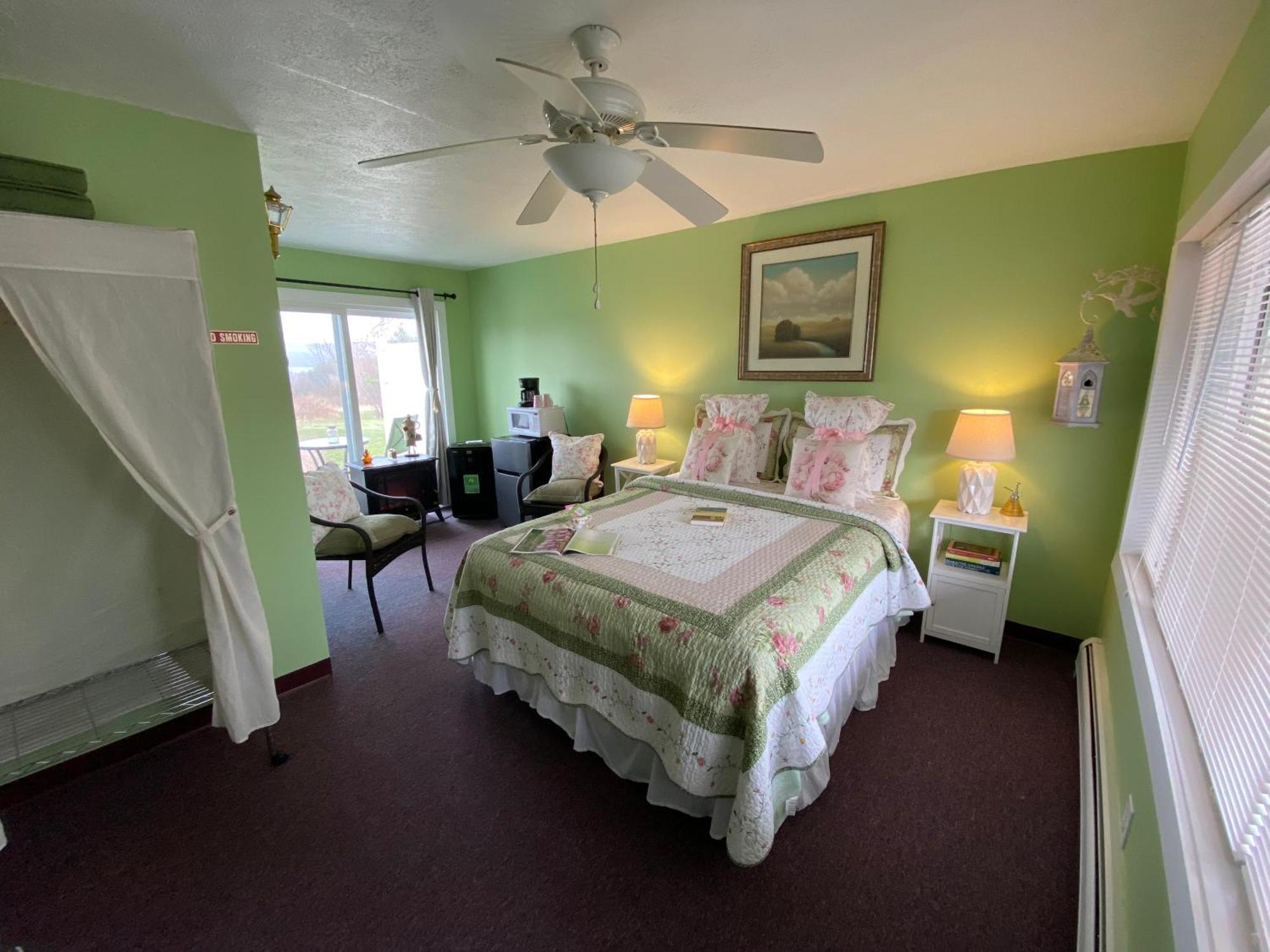 Savannah House Wine Country Inn & Cottages Himrod Exteriör bild