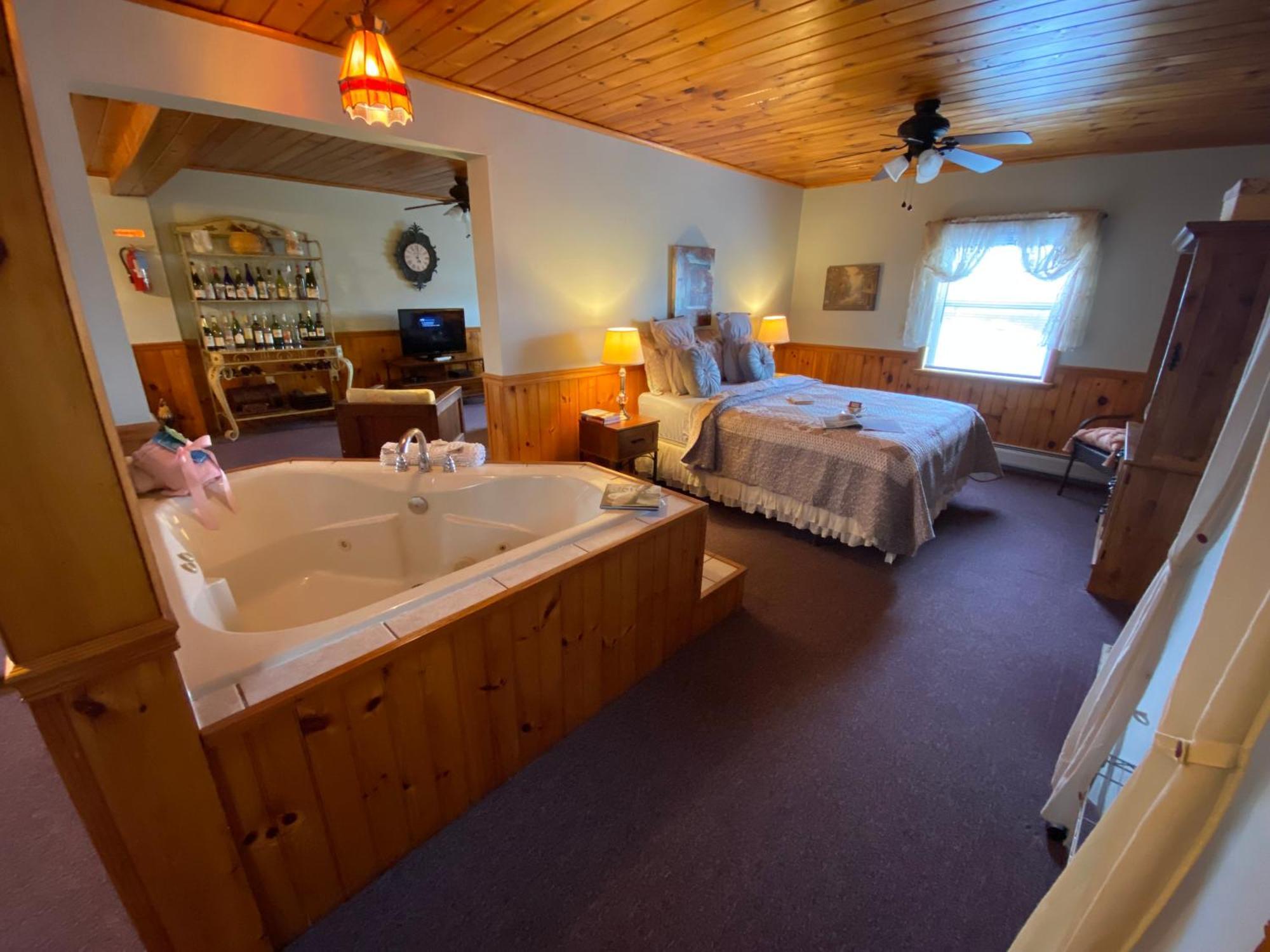 Savannah House Wine Country Inn & Cottages Himrod Exteriör bild