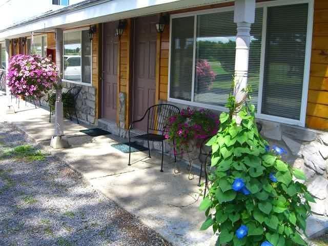 Savannah House Wine Country Inn & Cottages Himrod Exteriör bild