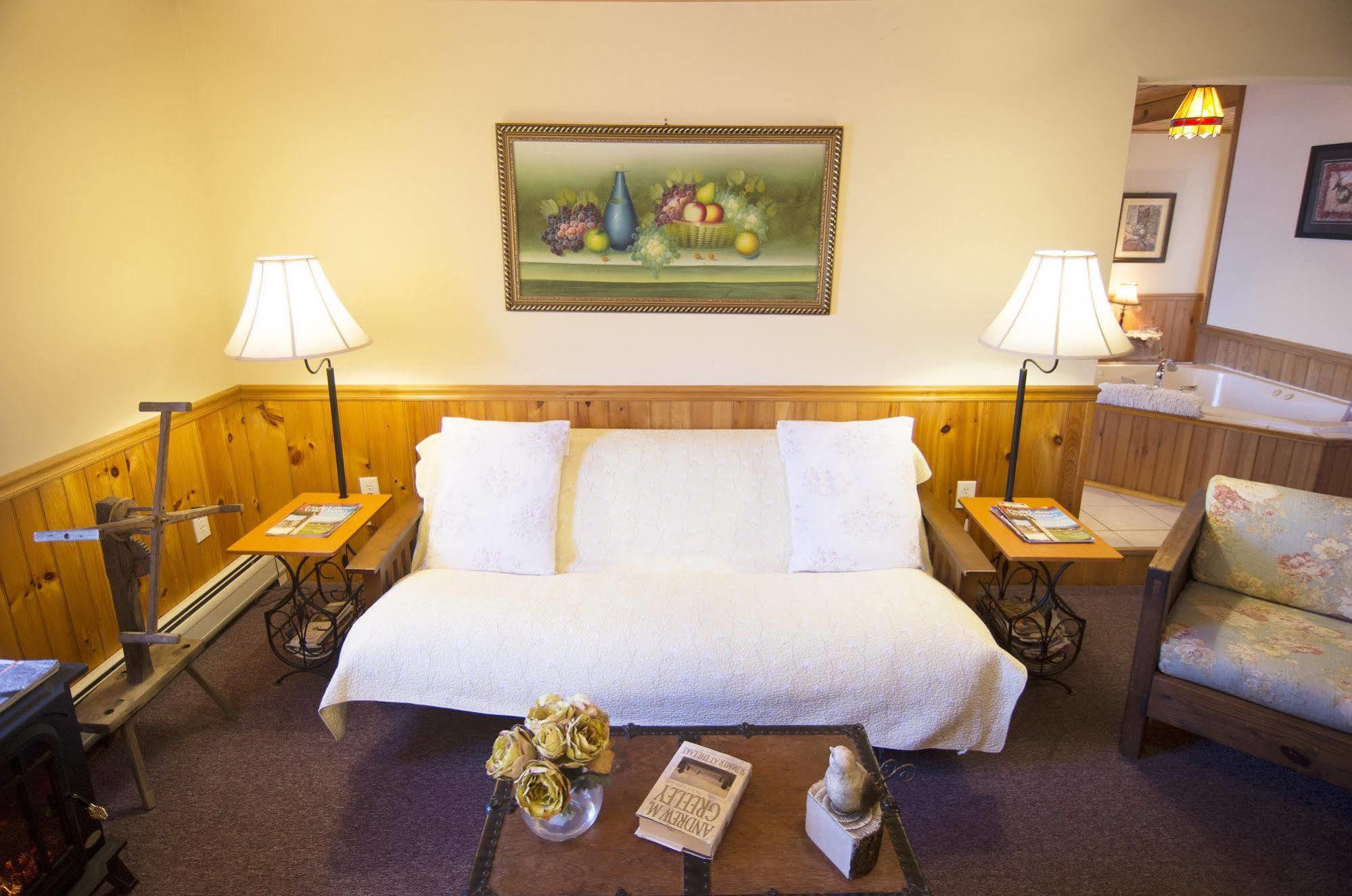 Savannah House Wine Country Inn & Cottages Himrod Exteriör bild